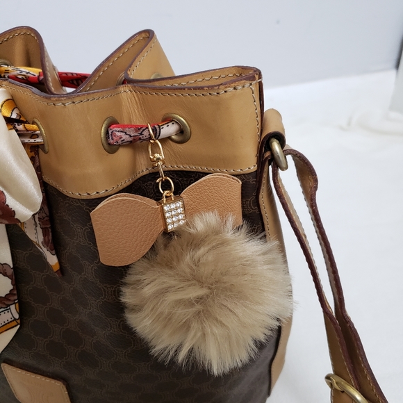 Authentic Vintage Celine drawstring bucket bag - Picture 11 of 16